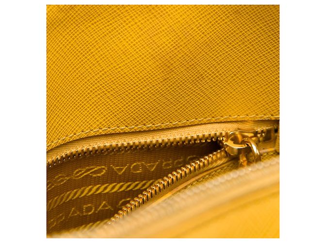 Borsa Prada Yellow Large Saffiano Lux Promenade Satchel - vista 6
