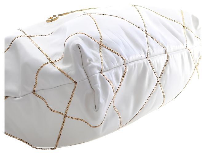 Borsa Chanel 22 Small in vitello lucido matelassé bianco con catena - vista 14