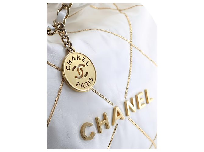 Borsa Chanel 22 Small in vitello lucido matelassé bianco con catena - vista 4