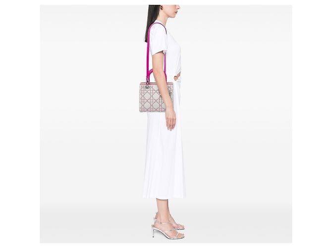 Dior Lady Dior Medium in Pelle di Agnello Cannage Bianca - vista 5