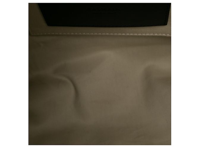 Balmain 1945 Hobo-Tasche aus schwarzem Monogramm-Canvas - Ansicht 4