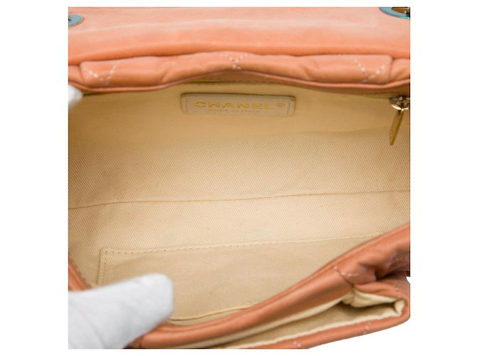 Chanel Orange Small Quilted Iridescent Calfskin Chic Quilt Flap - vista 4