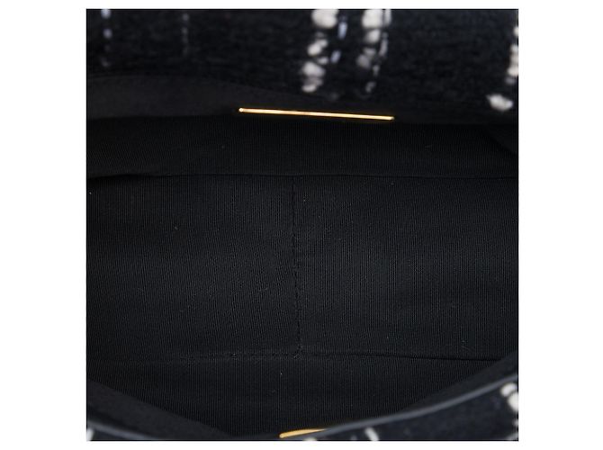 Chanel Black Medium Tweed 19 Flap - vista 4