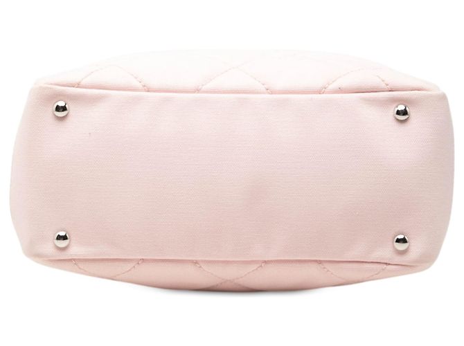mala Chanel Paris Biarritz Small em lona acolchoada rosa - vista 3