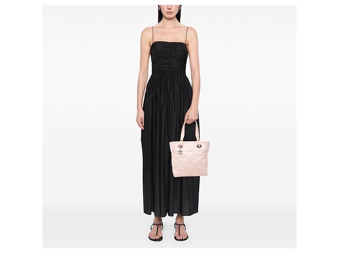 mala Chanel Paris Biarritz Small em lona acolchoada rosa - vista 6