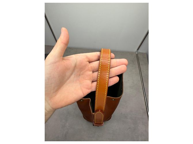 Noe Louis Vuitton Borsa a Secchiello Noé in Pelle Epi - vista 10