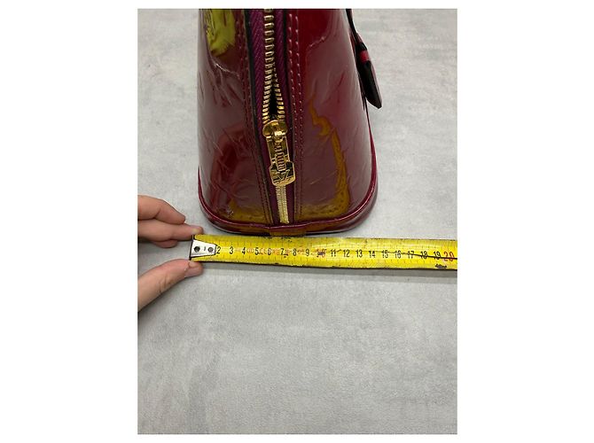 Borsa Louis Vuitton Alma Vernis Bordeaux - vista 16