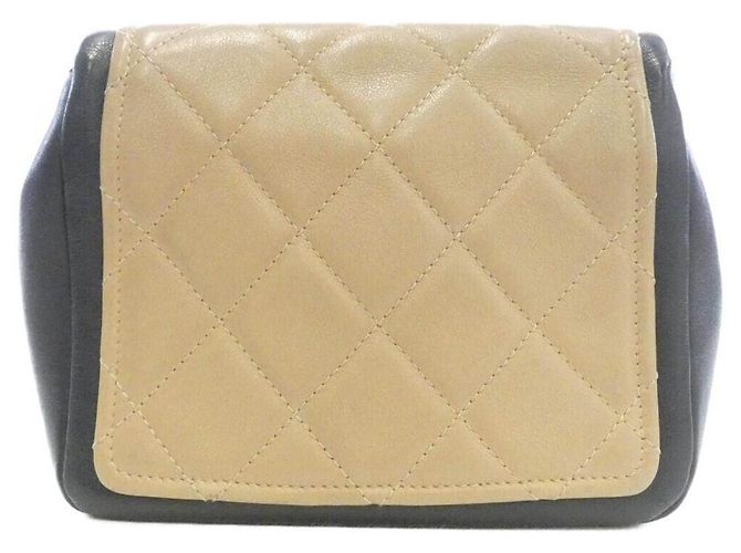 Bolsa de ombro Chanel em couro de bezerro - vista 2