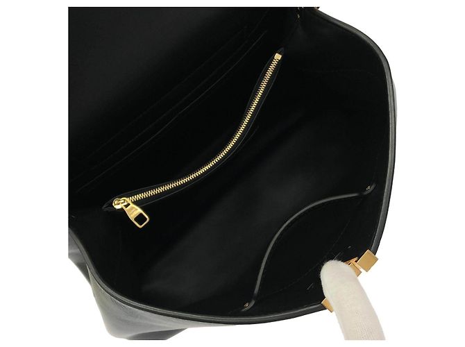 Louis Vuitton Capucines Souple GM Handtasche - Ansicht 7