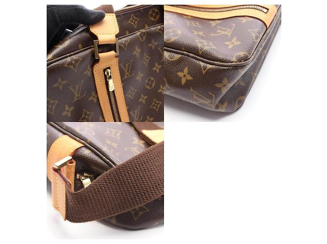 Louis Vuitton Sac Bosphore Monogram Handbag - vista 10