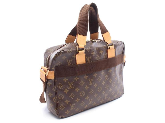 Louis Vuitton Sac Bosphore Monogram Handbag - vista 2