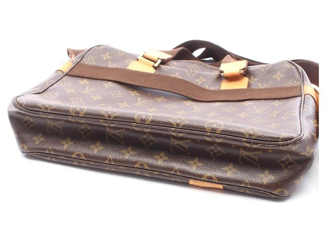 Louis Vuitton Sac Bosphore Monogram Handbag - vista 9