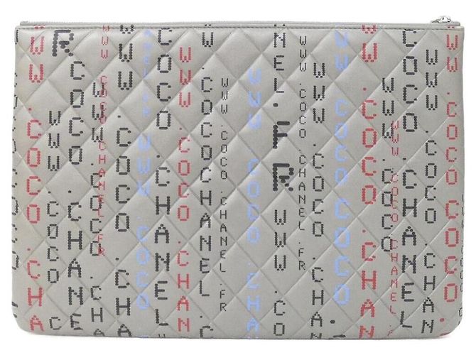 Pouch in pelle Chanel - vista 2