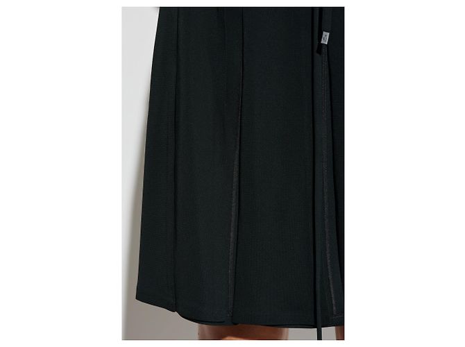 Falda midi acampanada Lacoste Runway verde con aberturas - vista 5