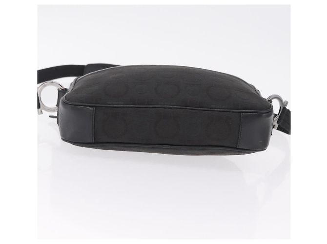 Salvatore Ferragamo Gancini Shoulder Bag Canvas Black Silver Auth 211918A - Jerrillo - vista 11