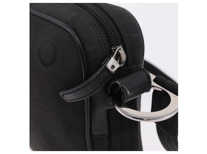 Salvatore Ferragamo Gancini Shoulder Bag Canvas Black Silver Auth 211918A - Jerrillo - vista 16