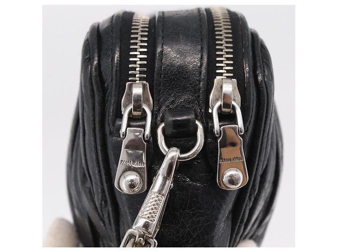 Miu Miu Matelasse Shoulder Bag Leather Black Silver Auth ka6824V - Jerrillo - vista 18