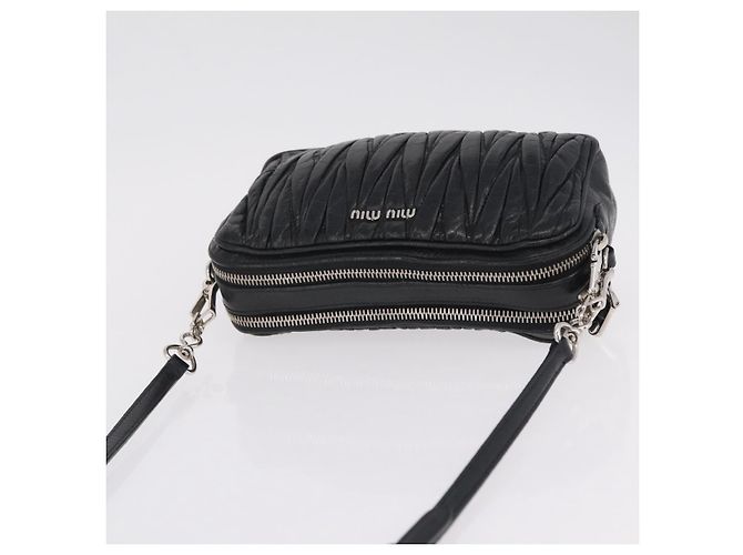 Miu Miu Matelasse Shoulder Bag Leather Black Silver Auth ka6824V - Jerrillo - vista 6
