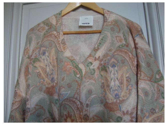 Autre Marque OOTD V-Ausschnitt Pullover mit Paisley-Muster aus Wolle - Ansicht 2