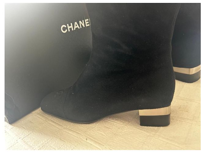 Stivali Chanel in camoscio nero con tacco a blocco - vista 8
