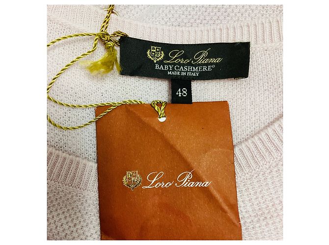 Loro Piana Baby Cashmere Langarm-Pullover mit Rundhalsausschnitt in Hellrosa - Ansicht 4