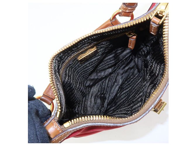 Borsa a tracolla in nylon e pelle con logo triangolare PRADA Rosso Beige Marrone - vista 22