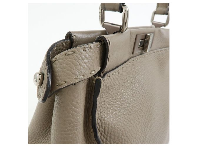 FENDI Peekaboo Medium Borsa 2Way in Pelle Borsa a Mano e a Spalla Greige 8BN290 - vista 17