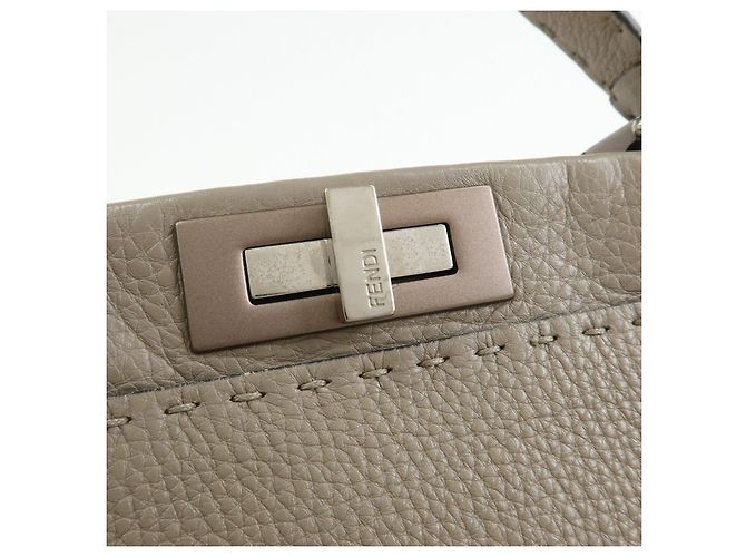 FENDI Peekaboo Medium Borsa 2Way in Pelle Borsa a Mano e a Spalla Greige 8BN290 - vista 18