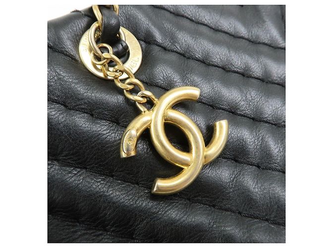 Borsa a tracolla e tote CHANEL in pelle di vitello con cuciture a V e catena, Nero - vista 15