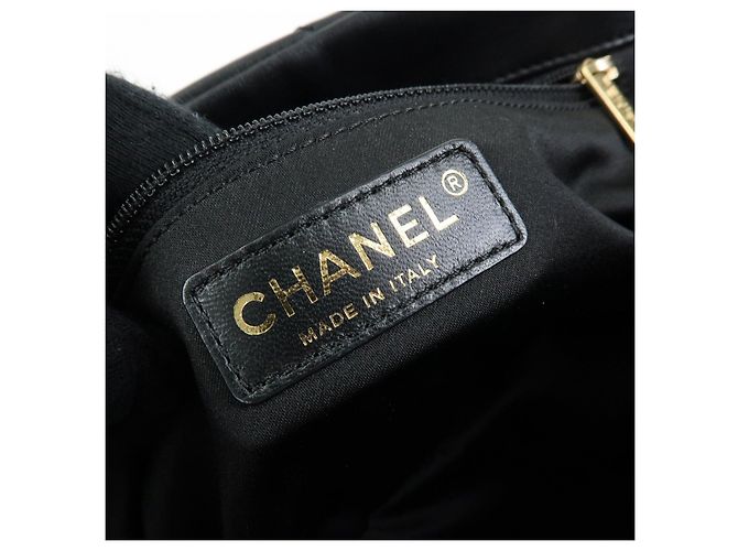 Borsa a tracolla e tote CHANEL in pelle di vitello con cuciture a V e catena, Nero - vista 22