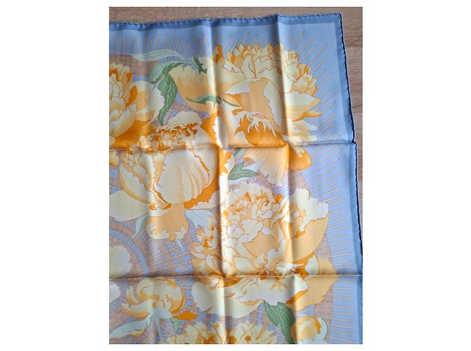 Hermès Hermes pañuelo de seda Les Pivoines amarillo azul - vista 8