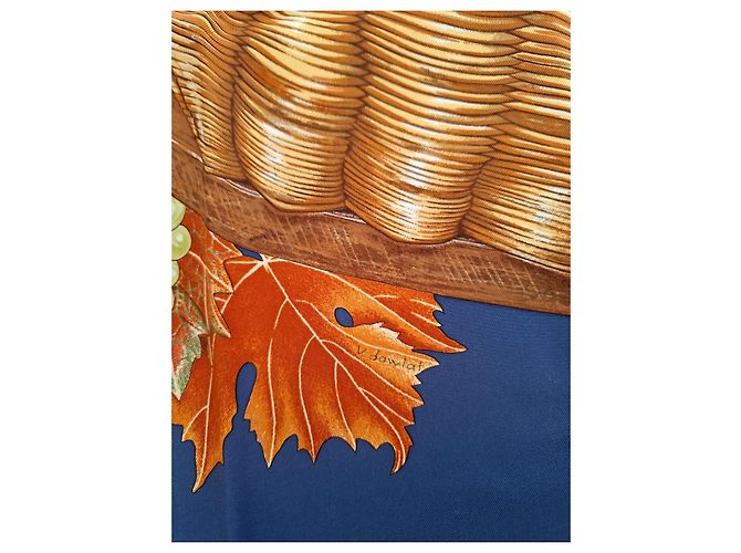 Hermès Carré "Vendanges" foulard en soie bleu et marron - vue 12
