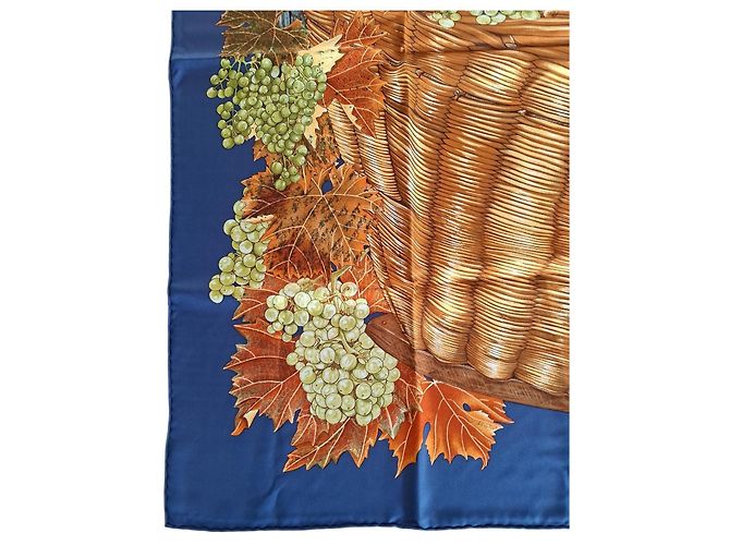 Hermès Carré "Vendanges" foulard en soie bleu et marron - vue 5