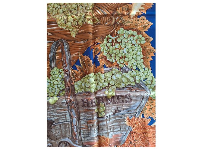 Hermès Carré "Vendanges" foulard en soie bleu et marron - vue 9