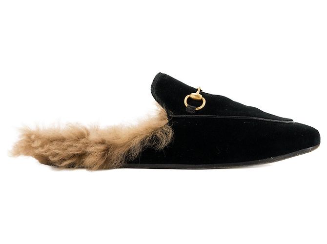 GUCCI - Mules Gucci Princetown in velluto nero e pelliccia beige (T38) - vista 2