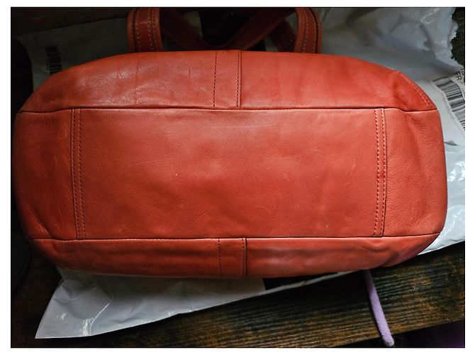Coach orange Leder-Handtasche mit Kussverschluss - Ansicht 5