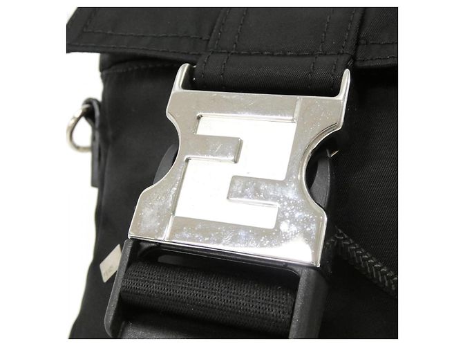 Fendi Nylon Schultertasche - Ansicht 5