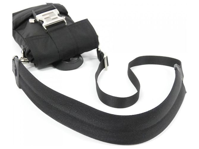 Fendi Nylon Schultertasche - Ansicht 7