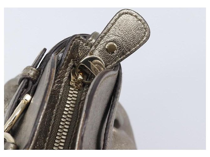 Salvatore Ferragamo Gancini Hand Bag Leather Gold - vista 10