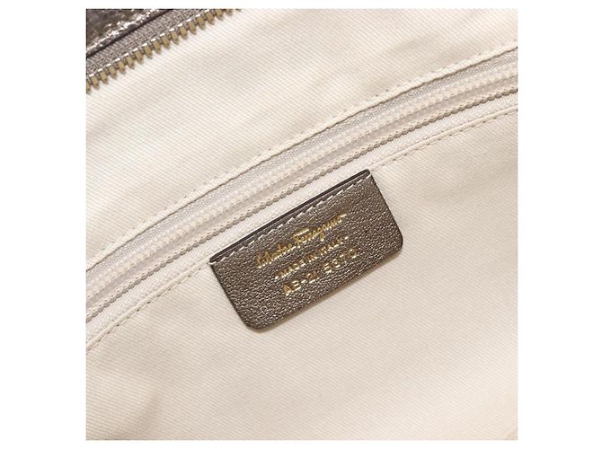 Salvatore Ferragamo Gancini Hand Bag Leather Gold - vista 12