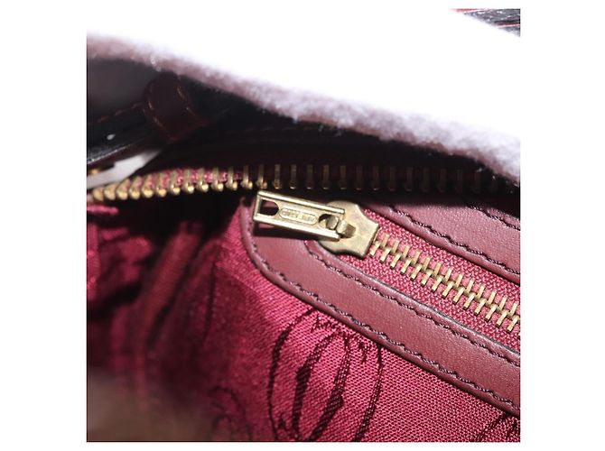 Cartier Must Line Shoulder Bag Leather Bordeaux Gold - vista 23