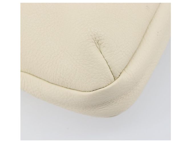 Salvatore Ferragamo Gancini Shoulder Bag Leather Ivory Silver - vista 14