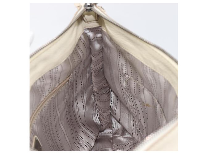Salvatore Ferragamo Gancini Shoulder Bag Leather Ivory Silver - vista 21