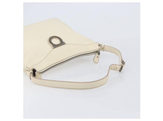 Salvatore Ferragamo Gancini Shoulder Bag Leather Ivory Silver - vista 8