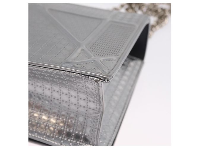 Christian Dior Diorama Schultertasche mit Kette Lackleder Silber - Ansicht 16