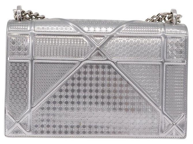 Christian Dior Diorama Schultertasche mit Kette Lackleder Silber - Ansicht 3