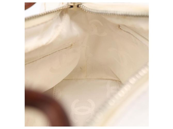 CHANEL COCO Mark Shoulder Bag Caviar Skin White Gold CC - vista 21