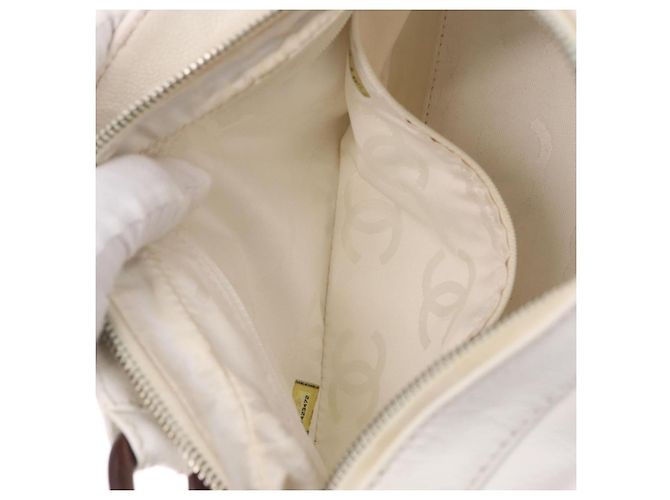 CHANEL COCO Mark Shoulder Bag Caviar Skin White Gold CC - vista 24