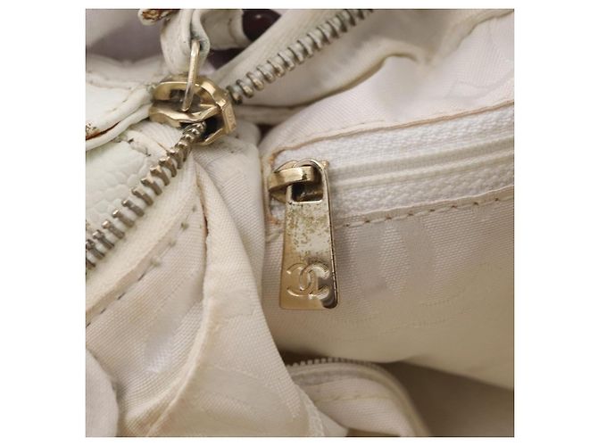 CHANEL COCO Mark Shoulder Bag Caviar Skin White Gold CC - vista 25