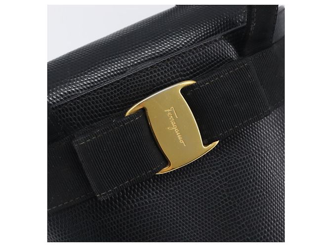 Salvatore Ferragamo Vala Hand Bag Leather Embossed Black Gold - vista 14